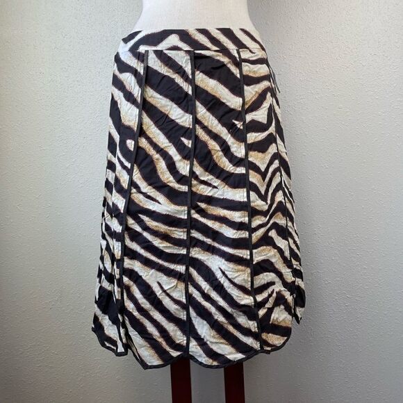 Mix Nouveau Dresses & Skirts - NWT Mix Nouveau Midi Skirt Size M